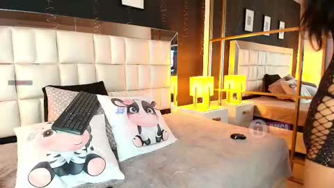 Snapshot of gaby_jazmin chatting on 02-01-26, 04:16 Gaby online show from 02-01-26, 04:16