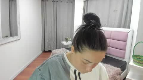Snapshot of gaby_trent chatting on 06-11-26, 05:11 gabriela online show from 06-11-26, 05:11