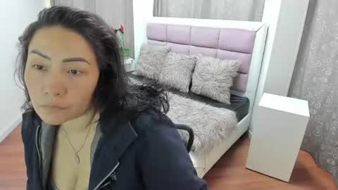 Snapshot of gaby_trent chatting on 06-30-26, 04:08 gabriela online show from 06-30-26, 04:08