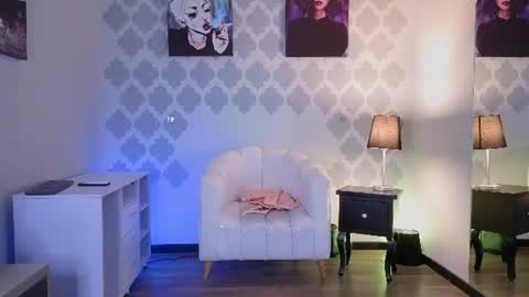 Snapshot of gabypetit chatting on 07-17-26, 07:52 Gaby online show from 07-17-26, 07:52