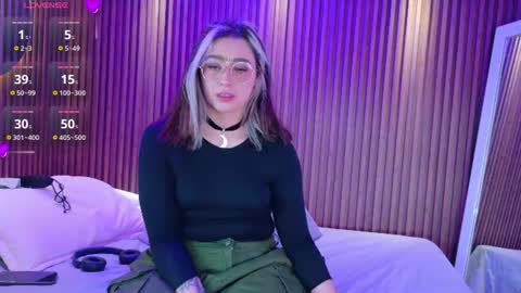 Snapshot of gabyrose9 chatting on 07-18-26, 02:21 gabyrose9 online show from 07-18-26, 02:21