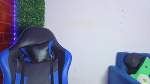 Snapshot of gael_david chatting on 06-22-26, 07:16 Gael online show from 06-22-26, 07:16