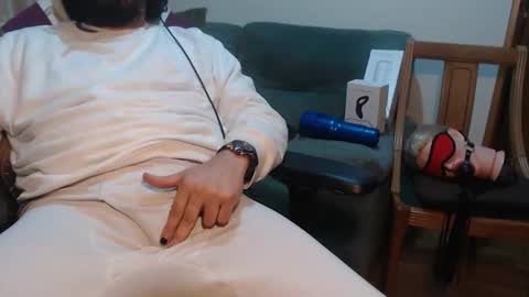Snapshot of gag0nmyc0ck chatting on 05-16-26, 11:25 your master online show from 05-16-26, 11:25