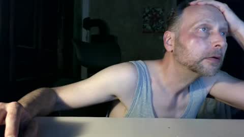 galadriel869 online show from 05-03-26, 08:48