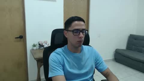 Snapshot of gallitoshi chatting on 04-13-26, 06:02 gallitoshi online show from 04-13-26, 06:02