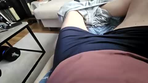 Snapshot of garbis11 chatting on 07-11-26, 04:43 garbis11 online show from 07-11-26, 04:43