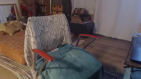 Snapshot of gardenboy321 chatting on 11-27-25, 07:49 gardenboy321 online show from 11-27-25, 07:49