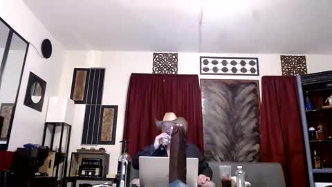 gatewaylaptop2019 online show from 10-19-25, 07:47