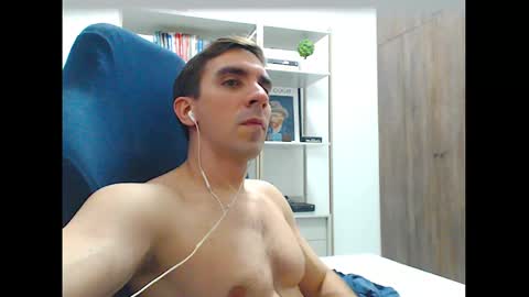 gatosarado23 online show from 10-24-25, 04:09