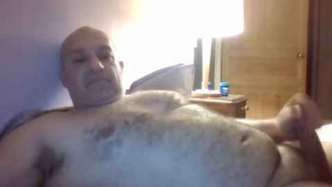 Snapshot of gay27400 chatting on 02-23-25, 10:42 Gay38 online show from 02-23-25, 10:42