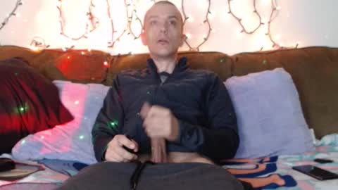 Snapshot of gdanch chatting on 11-21-25, 03:11 G online show from 11-21-25, 03:11