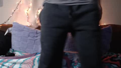 Snapshot of gdanch chatting on 11-23-25, 02:06 G online show from 11-23-25, 02:06