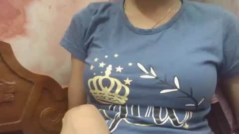 Snapshot of gejalaskshmi chatting on 06-13-26, 04:27 gejalaskshmi online show from 06-13-26, 04:27