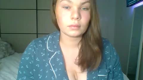 Snapshot of gemmarmalade chatting on 05-16-26, 06:21 GEMMARMALADE online show from 05-16-26, 06:21