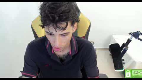 Snapshot of gendo_05 chatting on 06-04-26, 01:22 GENDO online show from 06-04-26, 01:22