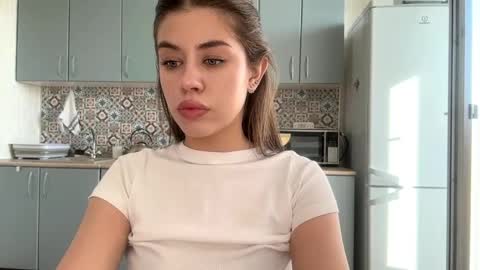 Megan online show from 04-11-26, 01:15