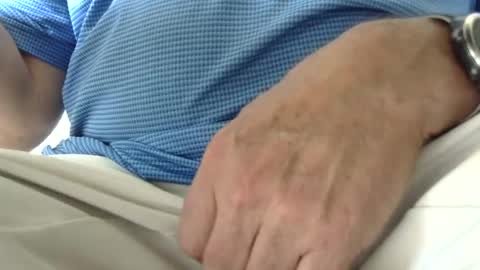 Snapshot of gent063 chatting on 06-29-26, 04:07 gent063 online show from 06-29-26, 04:07