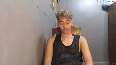 Snapshot of gentlemanlustx chatting on 06-04-26, 03:07 Rayl online show from 06-04-26, 03:07