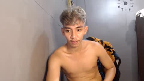Snapshot of gentlemanlustx chatting on 06-06-26, 02:55 Rayl online show from 06-06-26, 02:55