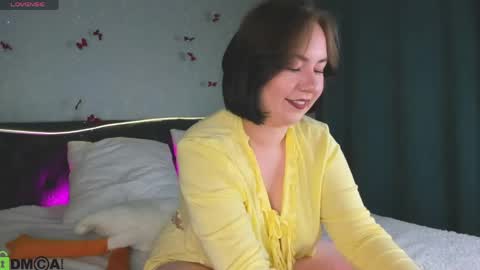 Snapshot of gentlesine chatting on 05-12-26, 09:28 gentlesine online show from 05-12-26, 09:28