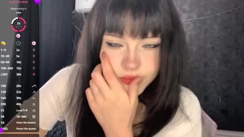 EmelyWoodes online show from 05-26-26, 06:53