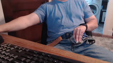 Snapshot of gethoggy chatting on 06-19-26, 06:23 gethoggy online show from 06-19-26, 06:23