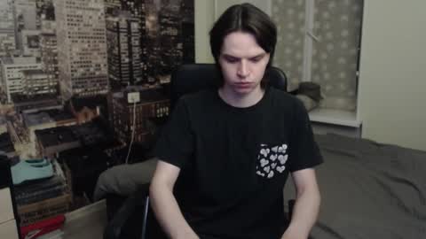 Snapshot of ghostfacefriends chatting on 11-25-25, 07:36 Fedya online show from 11-25-25, 07:36