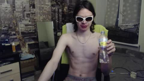 Snapshot of ghostfacefriends chatting on 03-13-26, 01:23 Fedya online show from 03-13-26, 01:23