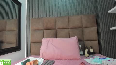 Snapshot of gia_scott chatting on 01-09-26, 11:46 Darlliny online show from 01-09-26, 11:46