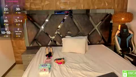 Snapshot of gia_scott chatting on 02-01-26, 04:22 Darlliny online show from 02-01-26, 04:22