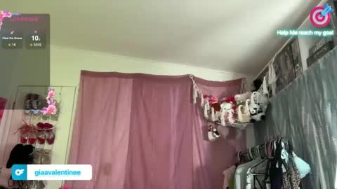 Gia online show from 03-25-26, 05:30