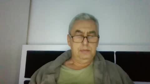 gigi1970 online show from 11-11-25, 01:55