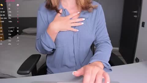 Snapshot of gigihadd chatting on 06-20-26, 05:38 gigihadd online show from 06-20-26, 05:38