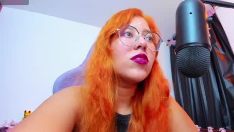 Snapshot of gigimooon chatting on 02-10-26, 01:43 gigimooon online show from 02-10-26, 01:43