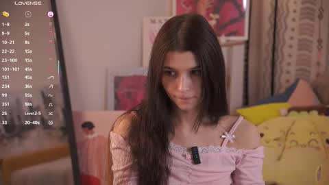 Mia online show from 02-02-26, 08:24