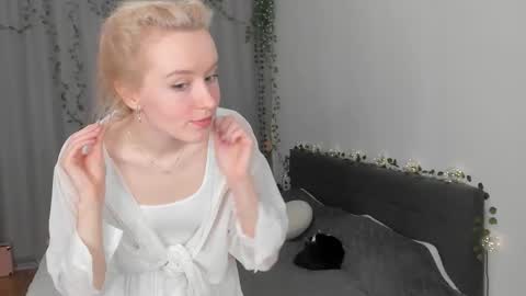 Gin online show from 02-21-26, 06:36