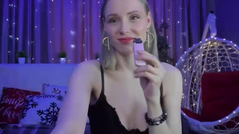 Gina online show from 03-10-26, 01:43