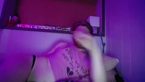 ginger_binj online show from 10-06-25, 07:28