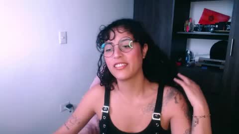 giny_bean online show from 05-11-26, 09:45