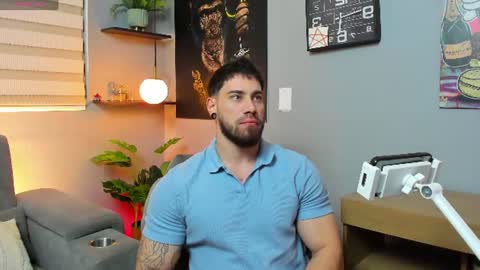 Snapshot of giorgio_leone2 chatting on 06-16-26, 11:51 Giorgio leone online show from 06-16-26, 11:51