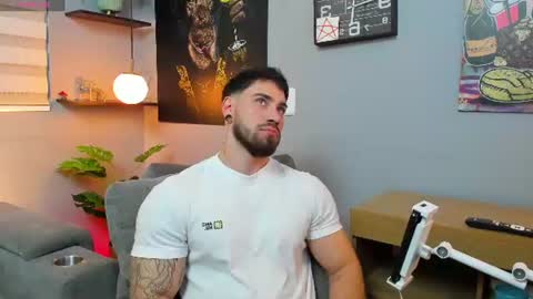 Snapshot of giorgio_leone2 chatting on 06-21-26, 11:29 Giorgio leone online show from 06-21-26, 11:29