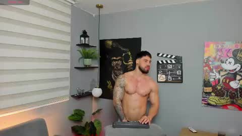 Snapshot of giorgio_leone2 chatting on 06-23-26, 01:36 Giorgio leone online show from 06-23-26, 01:36