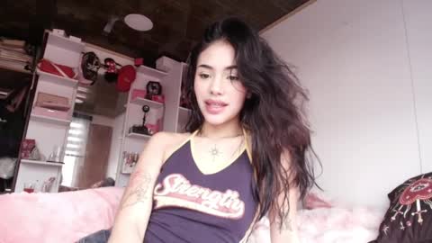 giovanna_oliveria online show from 03-25-26, 09:54