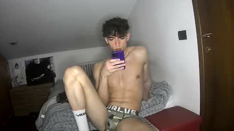 Snapshot of giovyyx chatting on 03-23-26, 10:25 giovyyx online show from 03-23-26, 10:25