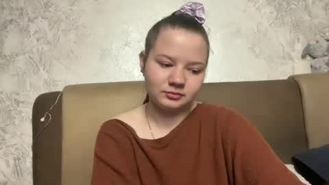 girl_cute07 online show from 05-19-26, 06:58