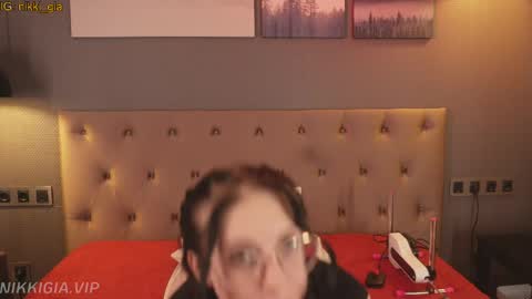 Nikki online show from 04-09-26, 03:06