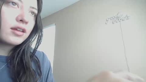 Snapshot of girlnextdoor702 chatting on 05-04-26, 04:25 Jasmine online show from 05-04-26, 04:25