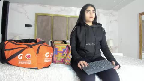     online show from 02-12-26, 10:43