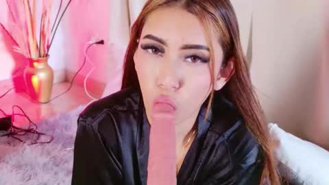 giselleclair online show from 12-20-25, 08:38