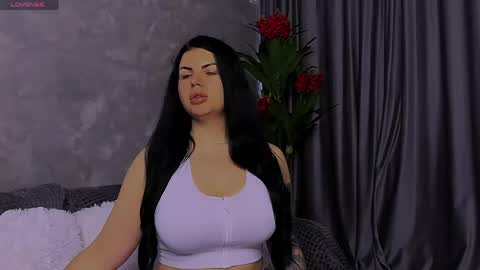 Snapshot of giulyalust chatting on 05-12-26, 03:47 Giulia online show from 05-12-26, 03:47